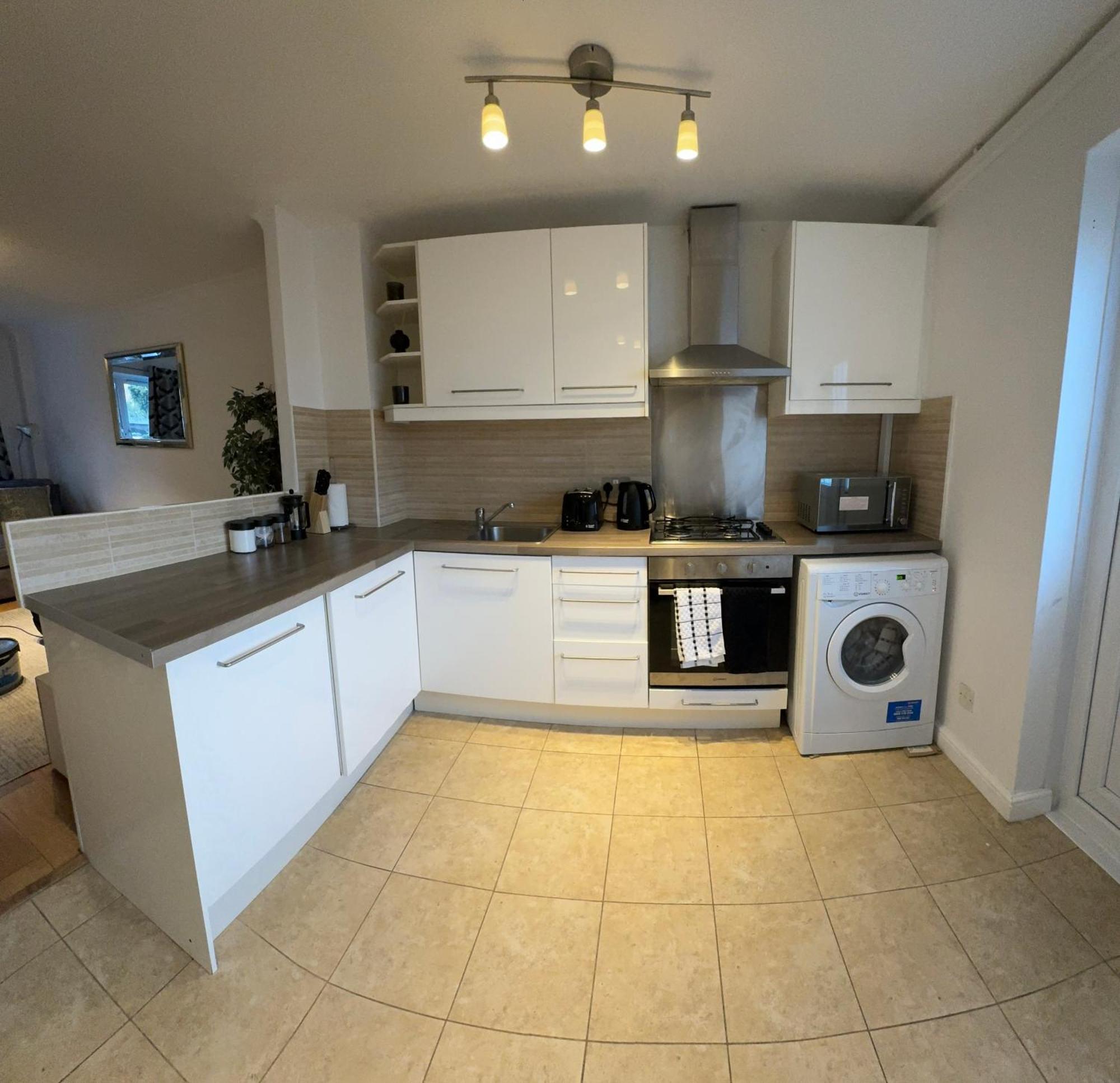 2 Bed House Near Canary Wharf Vakantiehuis Londen