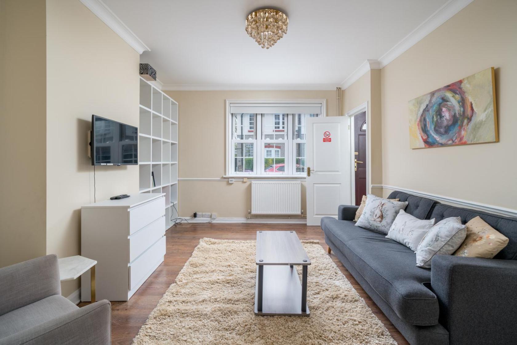 Ferienhaus Urban Escape - Spacious 3-bedroom Close To Canary Wharf *