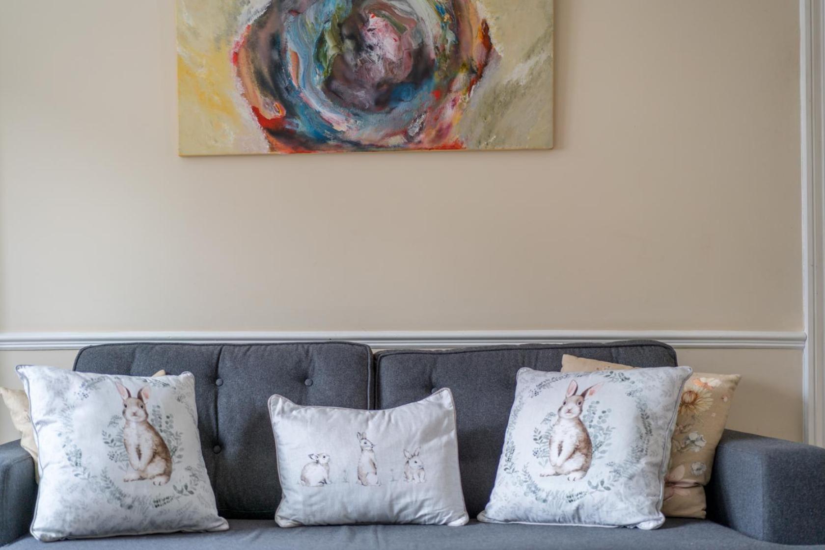 Ferienhaus Urban Escape - Spacious 3-bedroom Close To Canary Wharf London