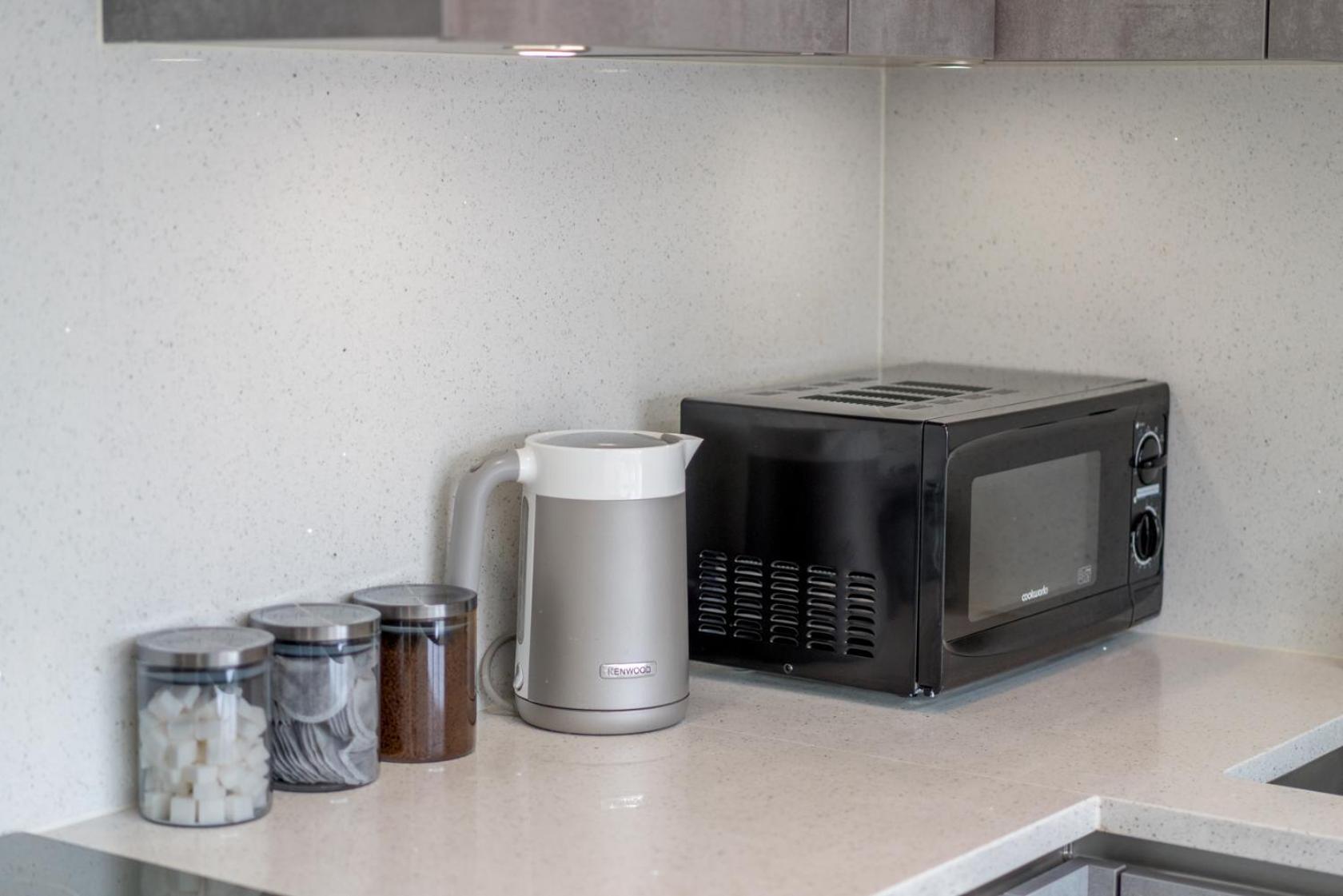Urban Escape - Spacious 3-bedroom Close To Canary Wharf Ferienhaus