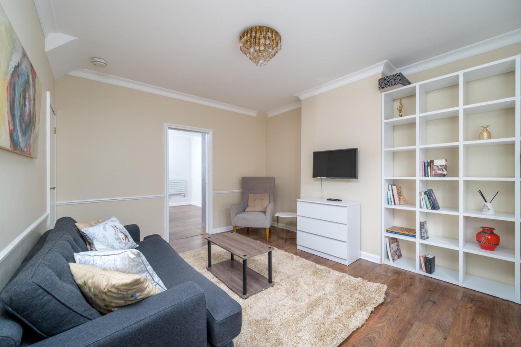 Urban Escape - Spacious 3-bedroom Close To Canary Wharf Ferienhaus London