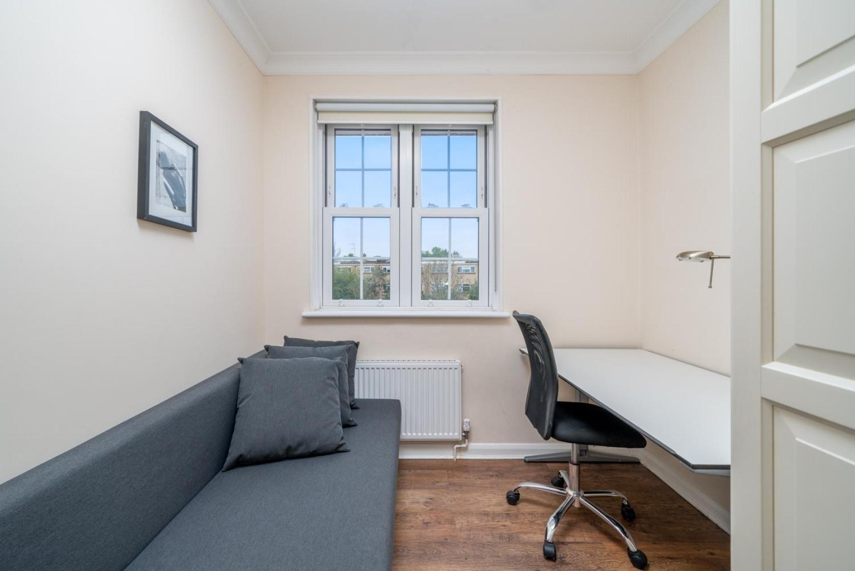 Ferienhaus Urban Escape - Spacious 3-bedroom Close To Canary Wharf *