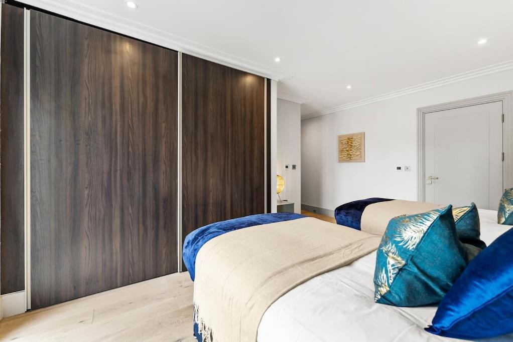 Stunning 2 Bed Flat In - Sleeps 8 -balcony Appartement