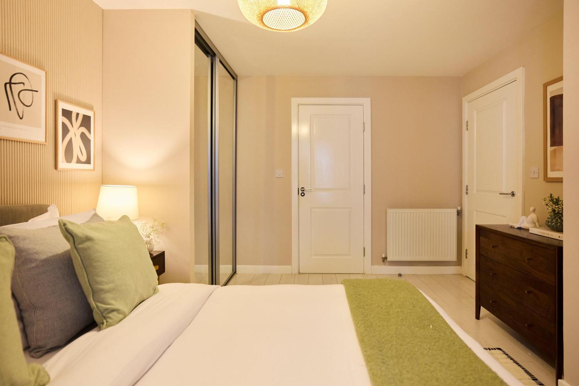 The River Lea Escape - Charming & Bright 2bdr Flat London