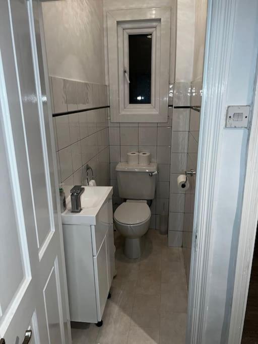 A Beautiful Four Bedroom Family London