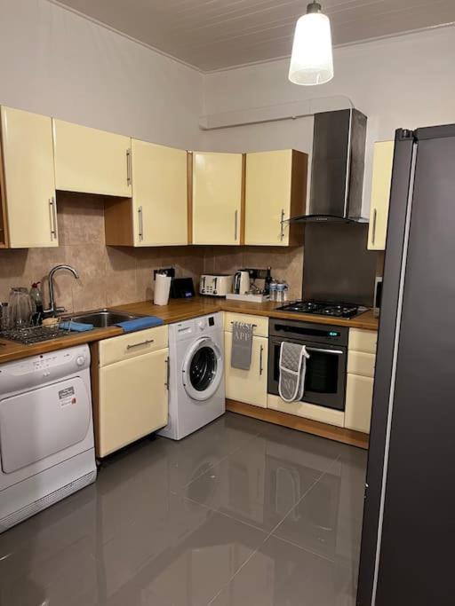 A Beautiful Four Bedroom Family Holiday home London