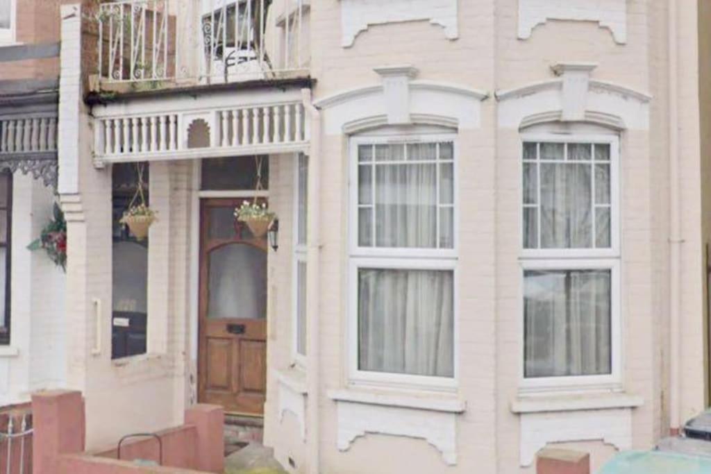 Holiday home A Beautiful Four Bedroom Family *