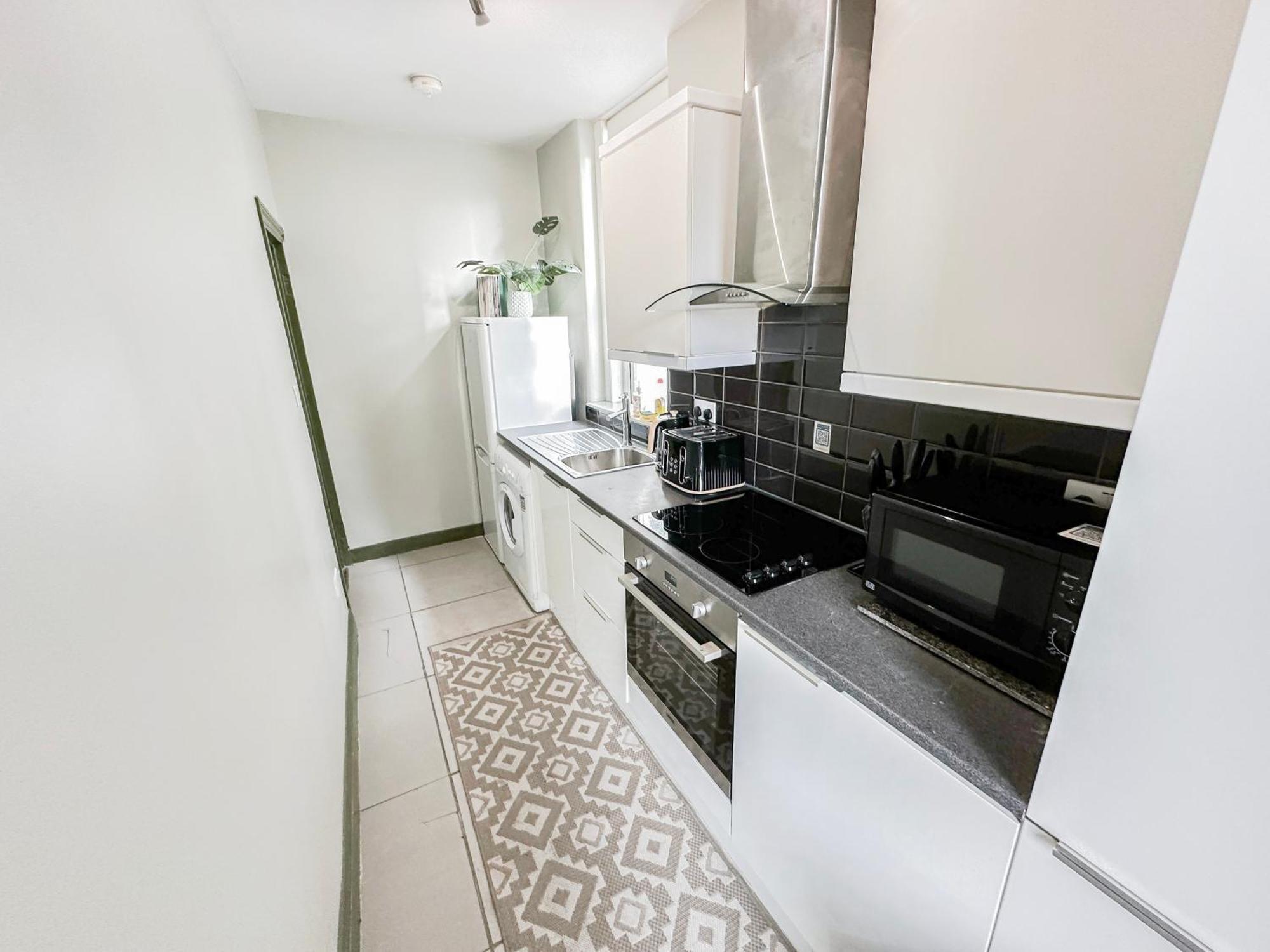2 Bedroom Flat With Indoor Fireplace In Shepherds Bush, Near White Appartamento *