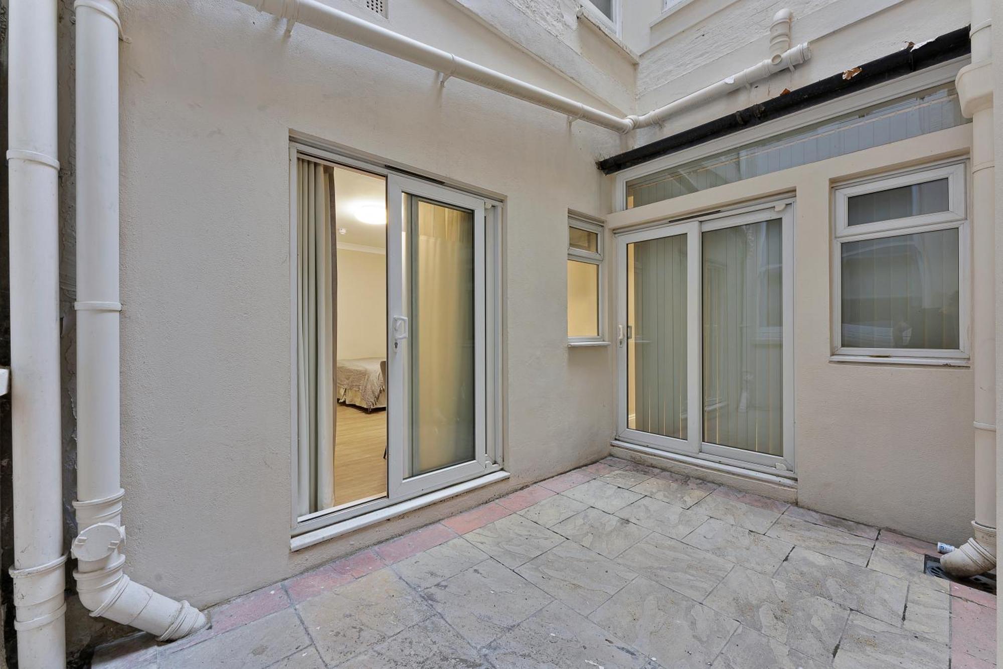 Cleveland Residences Kensington Apartment
