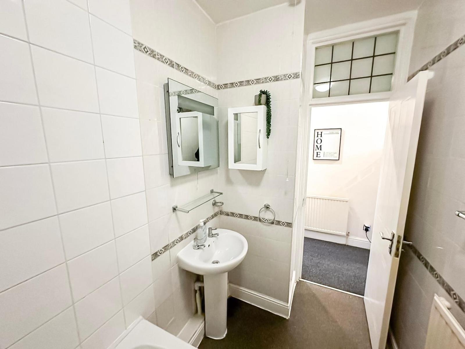 Appartement Cosy Near Hampstead Heath With Free On-site Parking & Private Gardens, Golders Green *