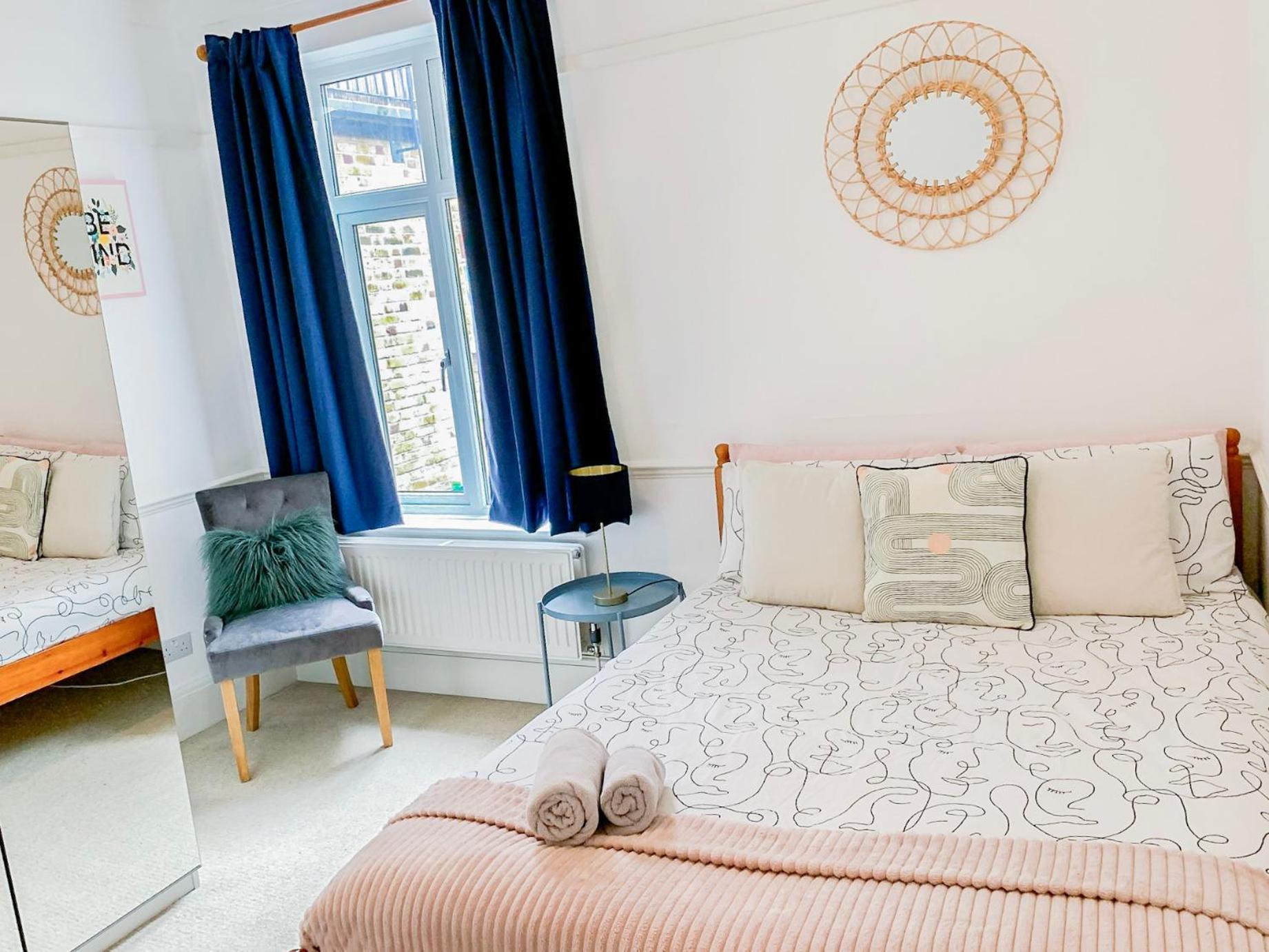Lovely 3 Bedroom Maisonette With Private Roof Terrace In Hammersmith Londra