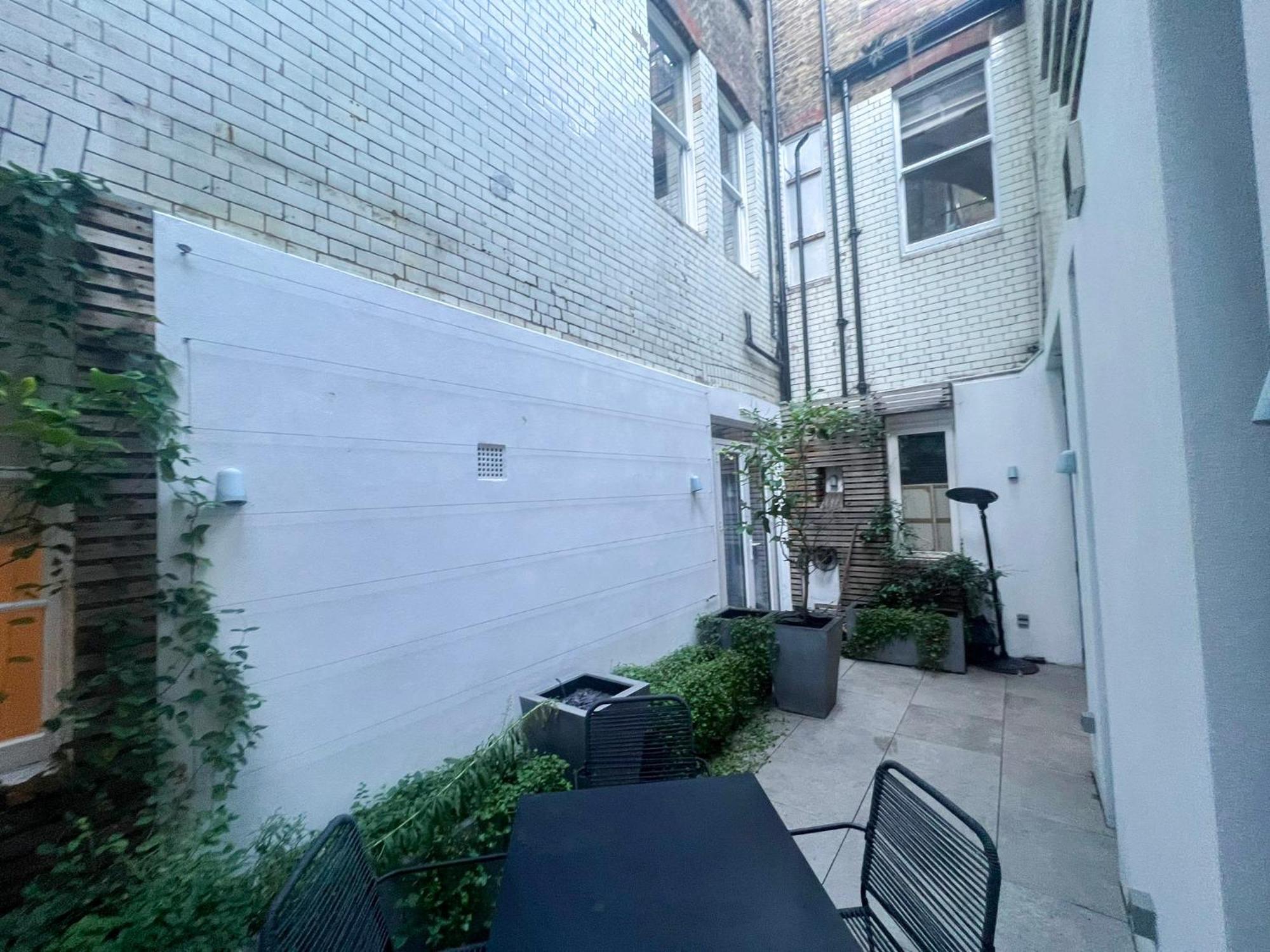 Posh 3 Bedroom Flat With Terrace And Indoor Fireplace In Mayfair, Near Hyde Park Apartment *