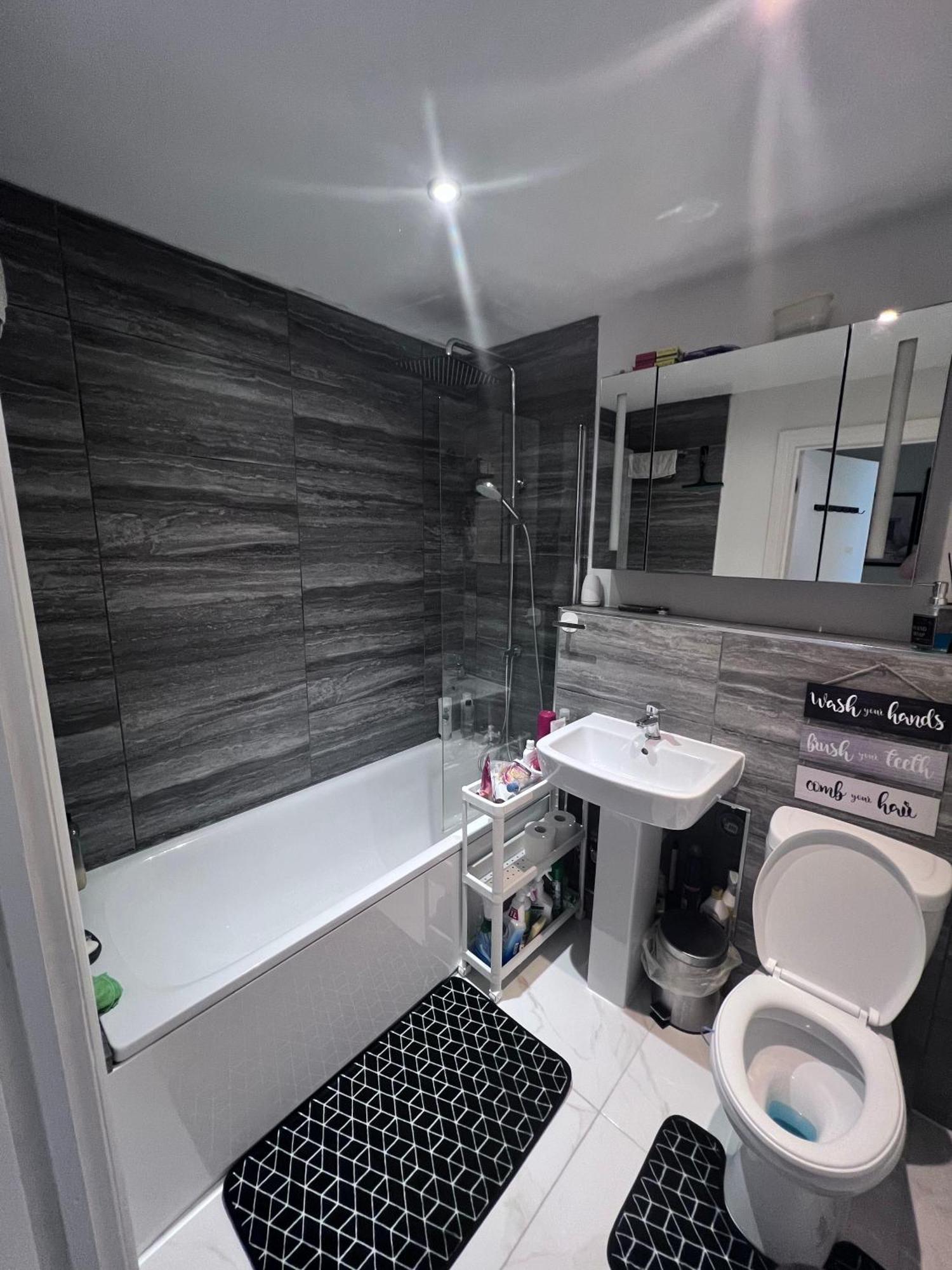 Excel Single - 5mins To Excel & 10mins To Canary Wharf * Londra