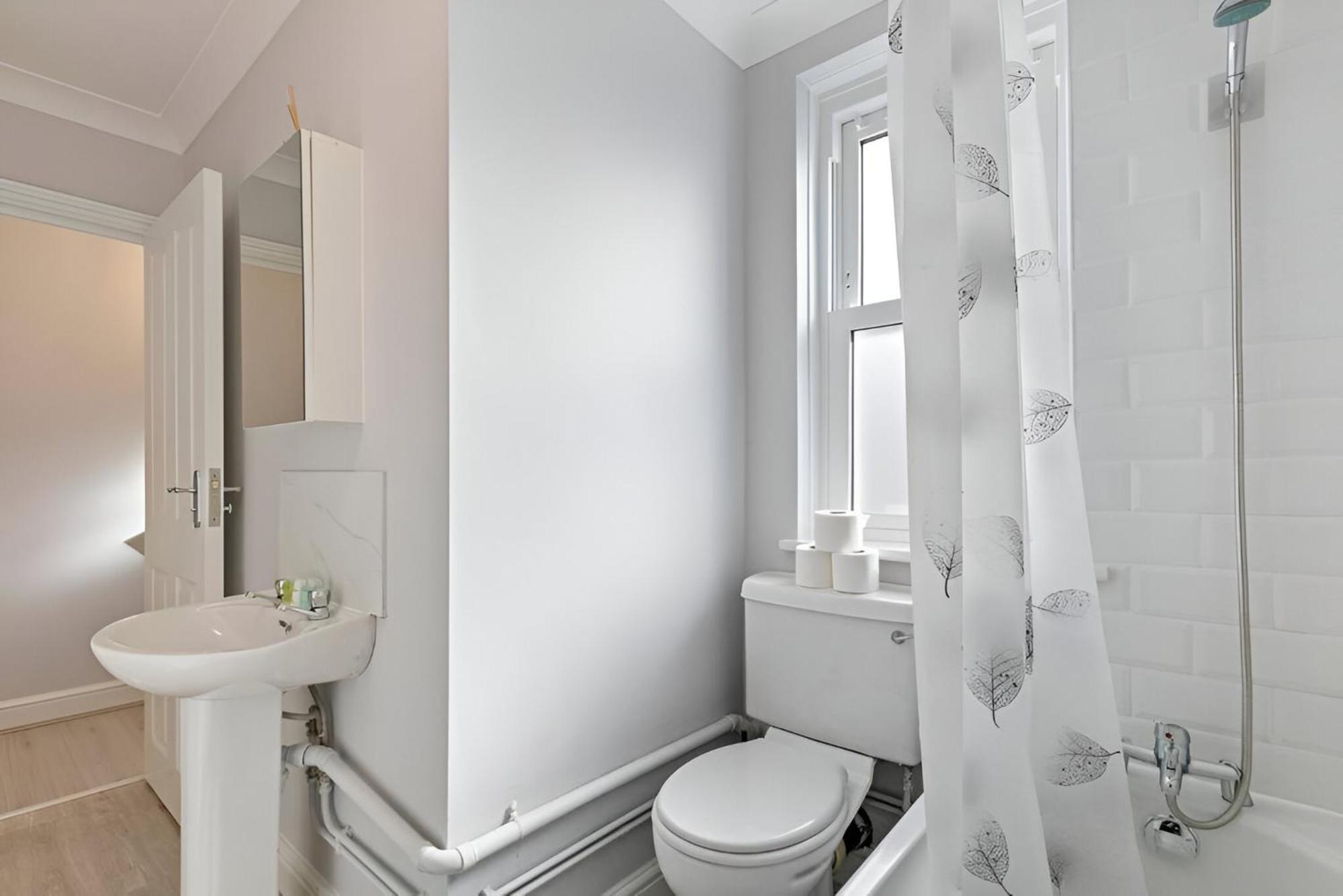 Sophistication Chic 3-br For Modern Living Leilighet London