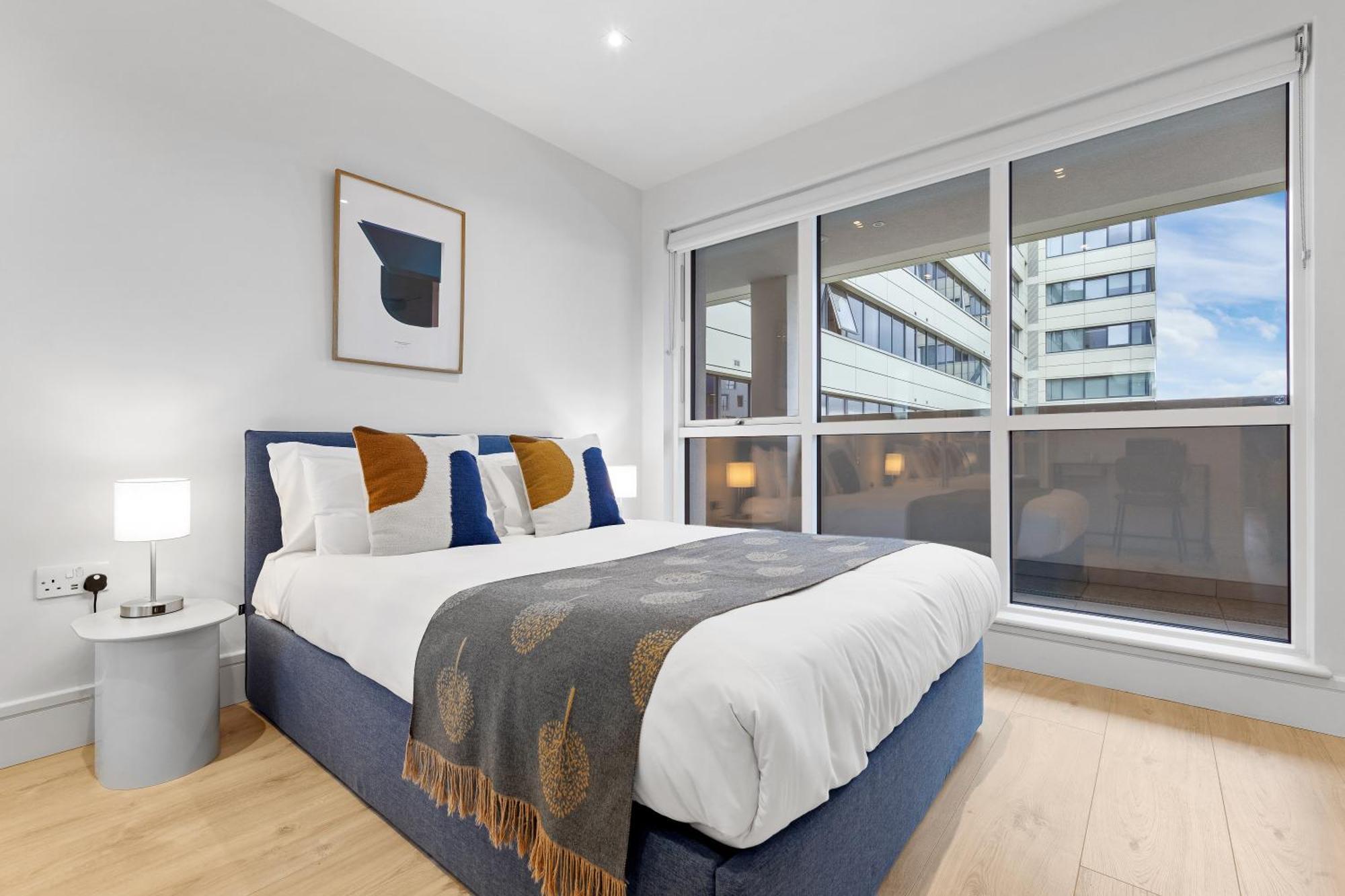 Apartment Stylish Retreats On Olympic Way