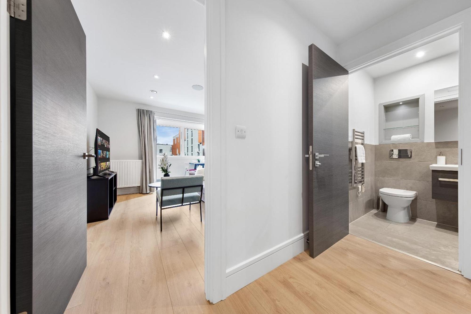 Apartment Stylish Retreats On Olympic Way