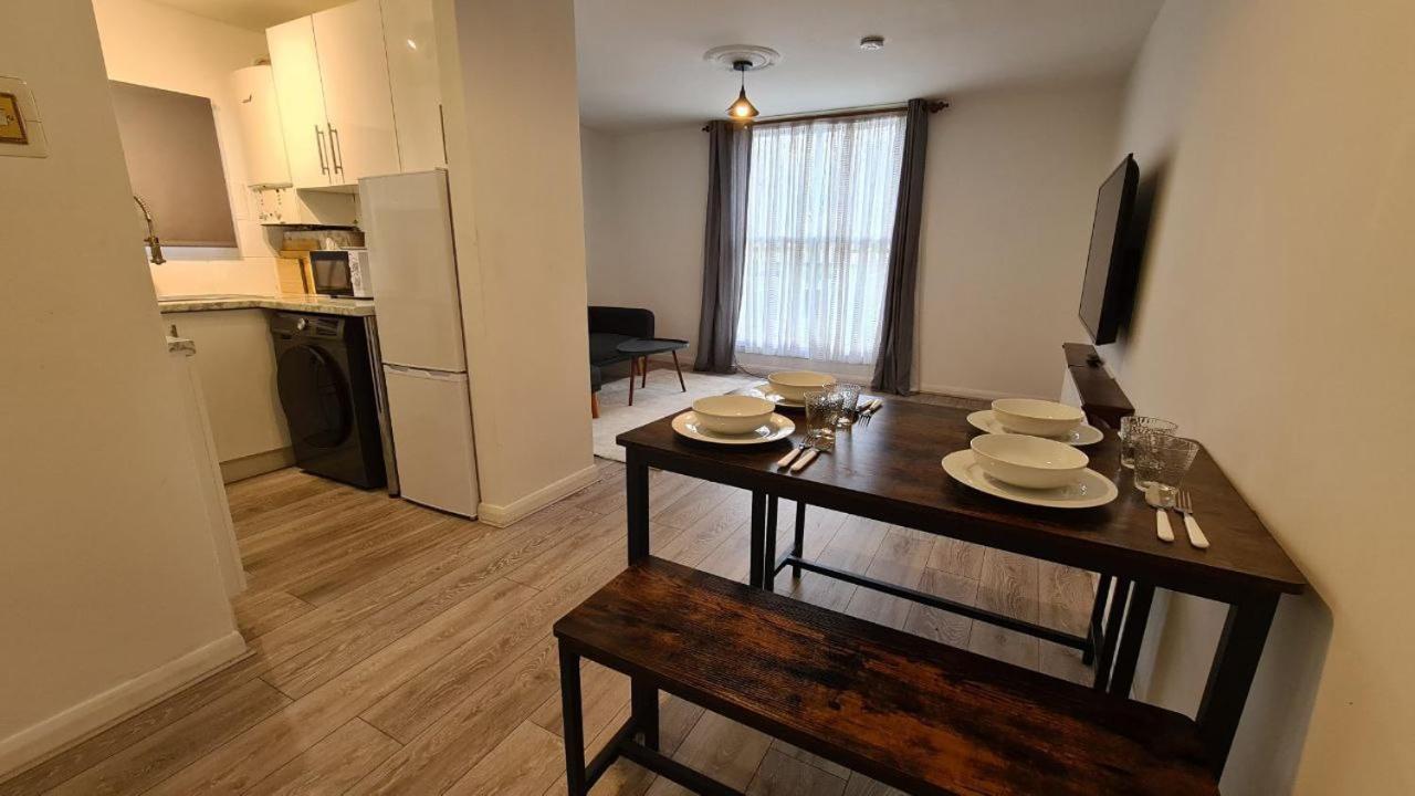 185 Lanark Apartment