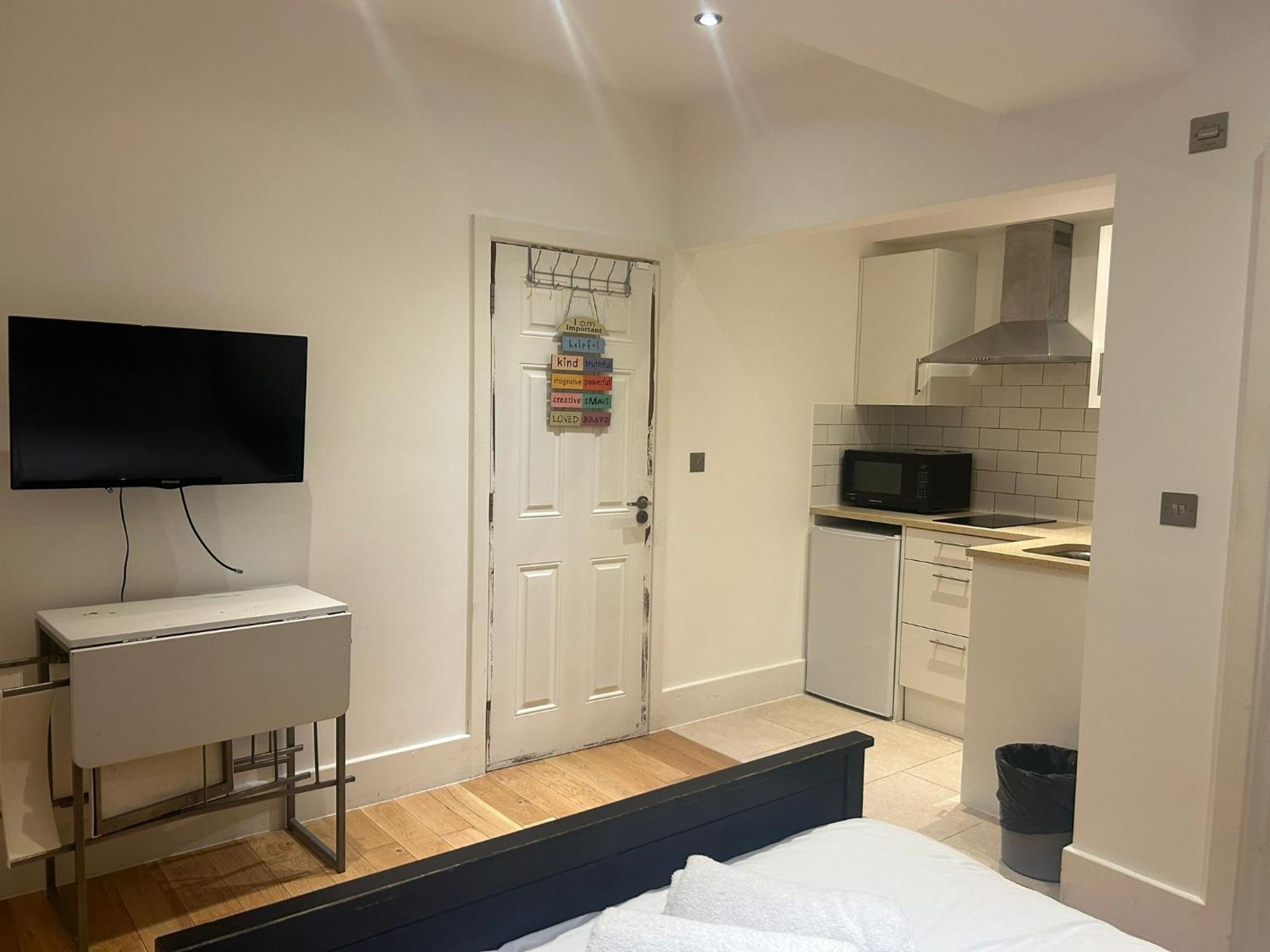 Apartment Hyde Park London