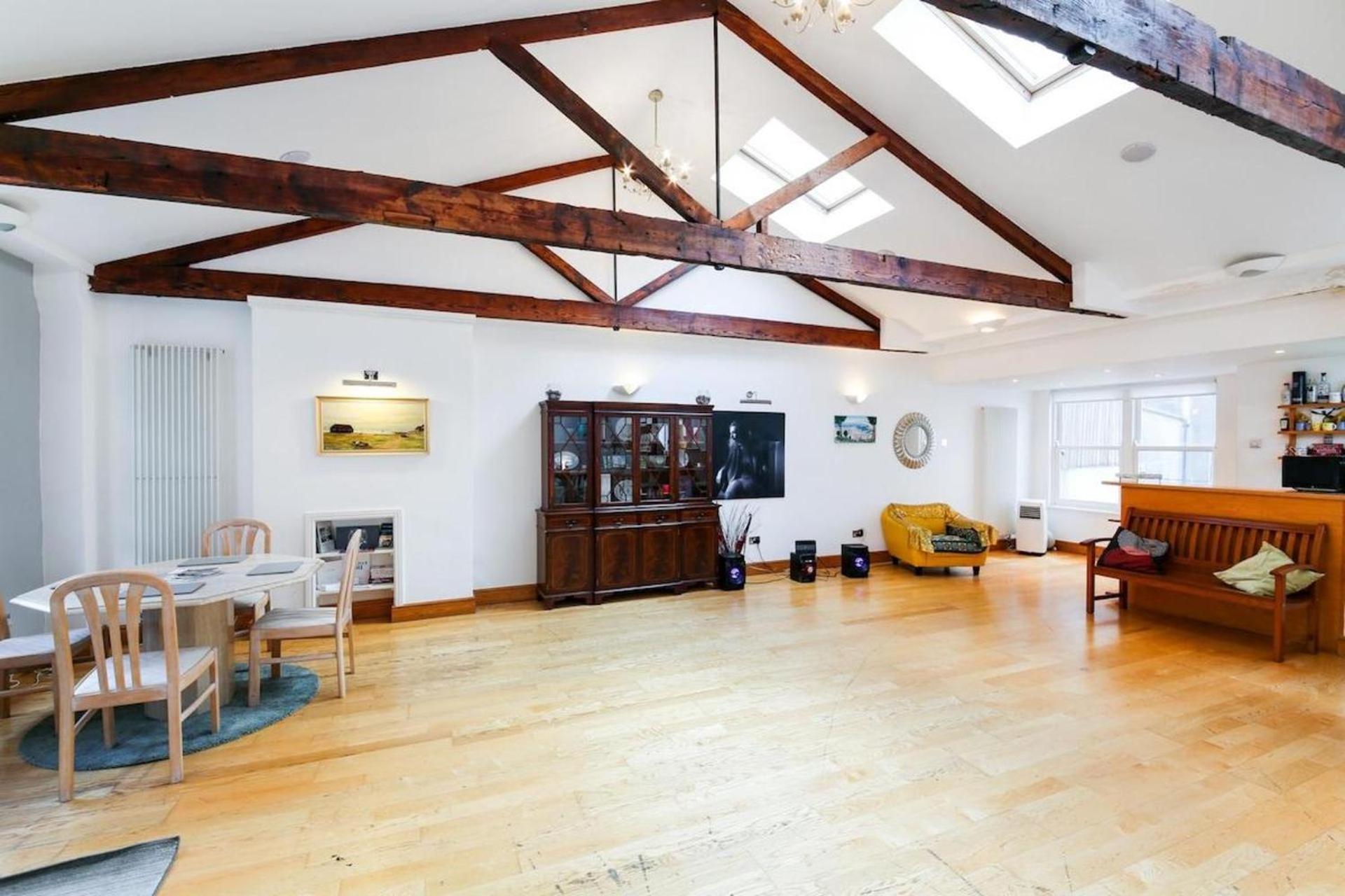 Specious Family Kensington House - 5 Bedrooms Ferienhaus