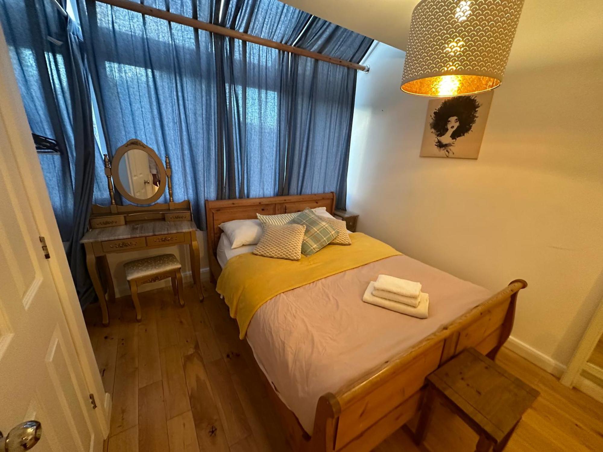 Gasthof Cozy Rooms Near Central London *