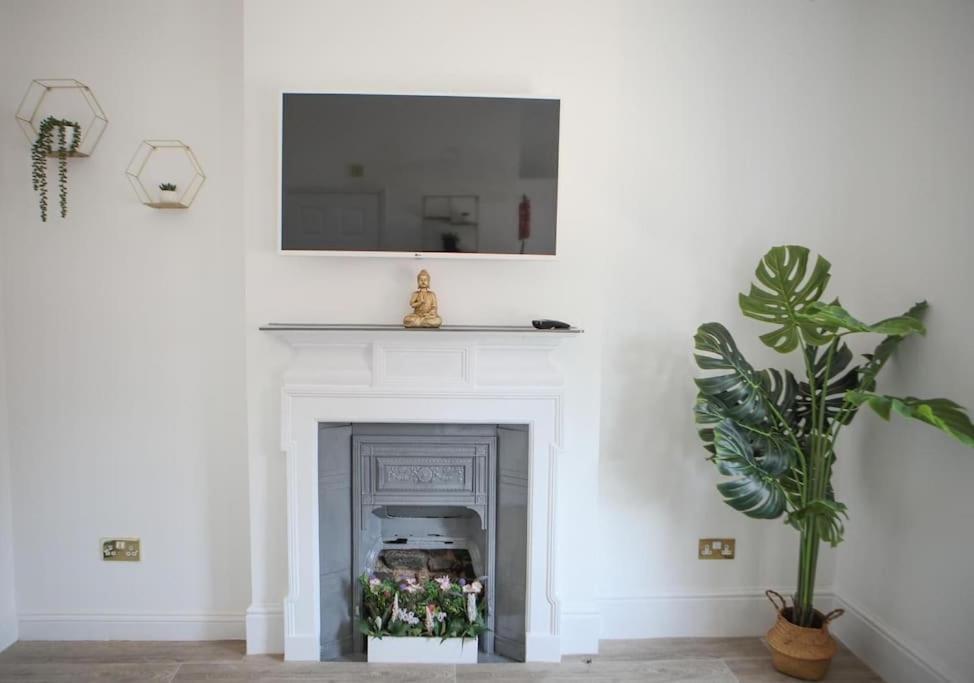 Appartement Wanstead Gem! Bright, Cosy & Immaculate 1 Bed On The High Street!