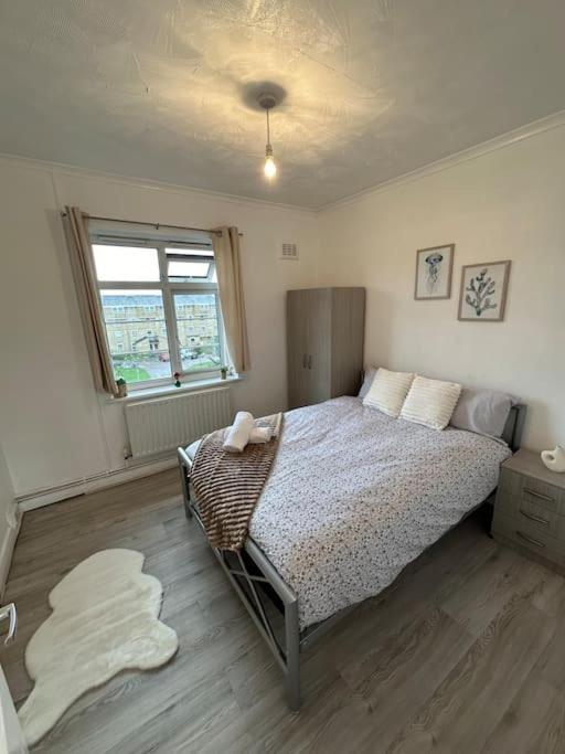 Chic 3 Bedroom Flat Ontower Bridge Appartement Londen