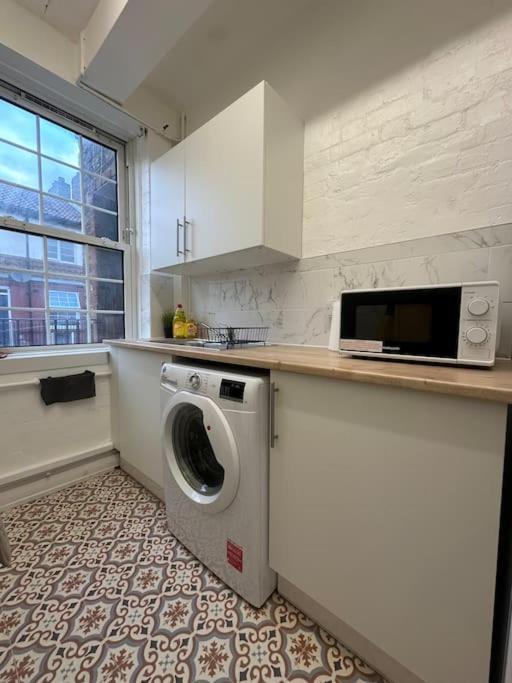 Chic 3 Bedroom Flat Ontower Bridge Appartement Londen