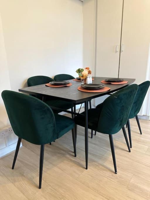 Appartement Chic 3 Bedroom Flat Ontower Bridge Londen