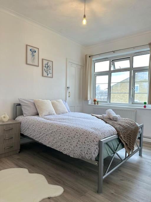 Chic 3 Bedroom Flat Ontower Bridge * Londen