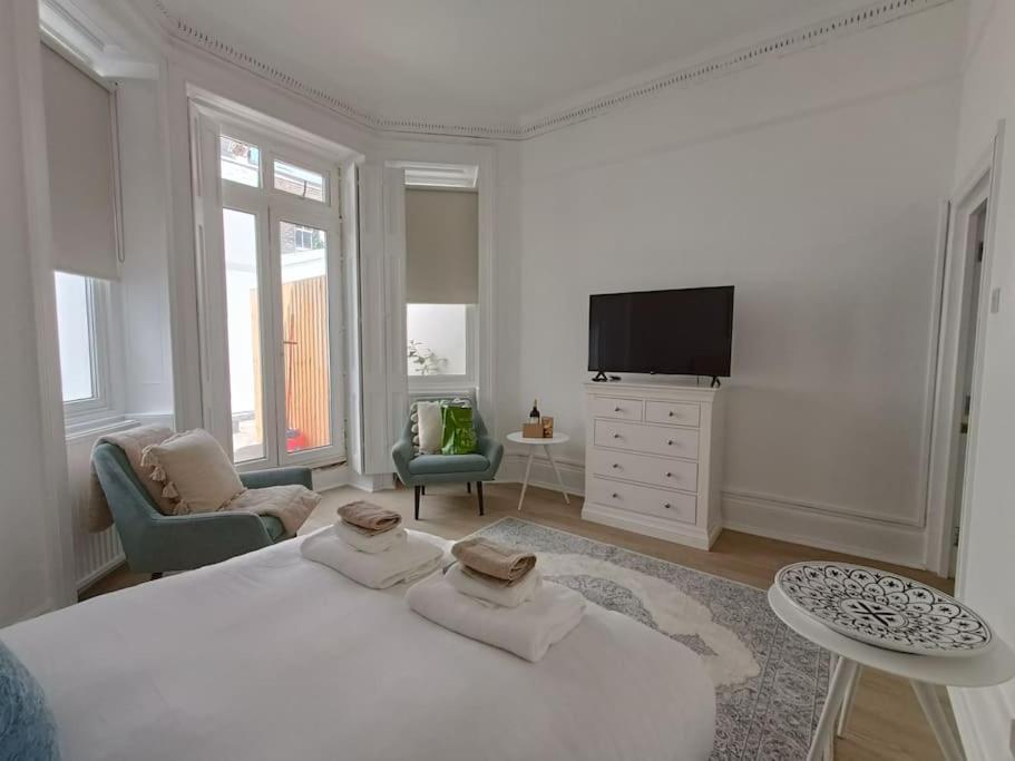Charming And Cosy 1 Bed With Terrace In Prime South Kensington Location * London