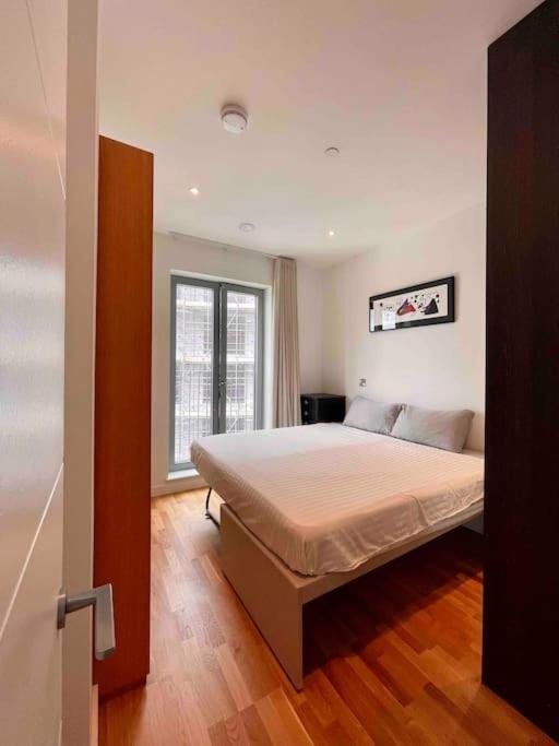 Appartement 3 Bedroom Penthouse With Terrace And Skyline In Battersea