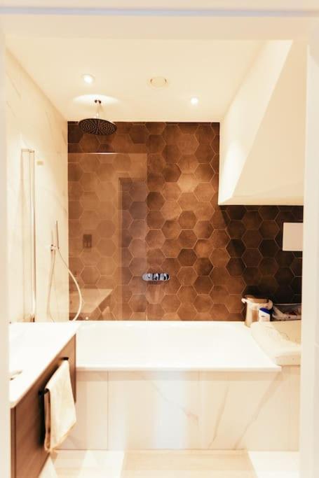 Appartement 3 Bedroom Penthouse With Terrace And Skyline In Battersea *