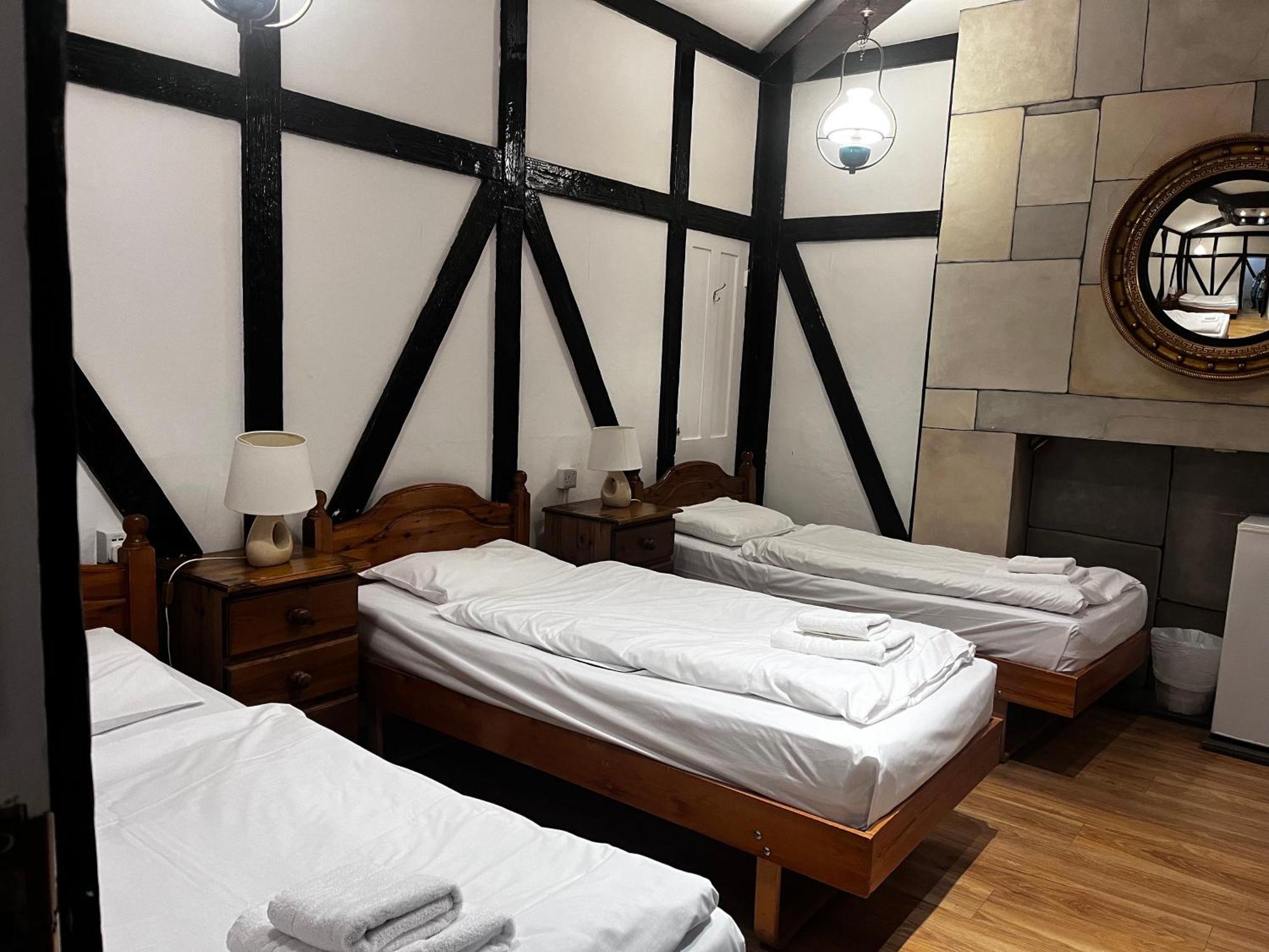 Hotel Dolphin London