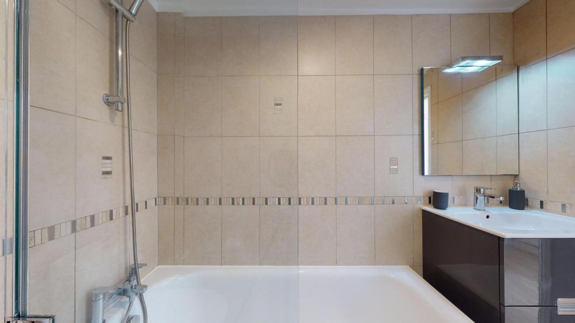 1 Bedroom Superior Apartment In Kilburn * London