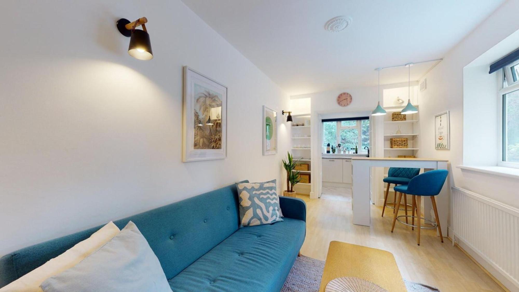 Apartment 1 Bedroom Superior Apartment In Kilburn *