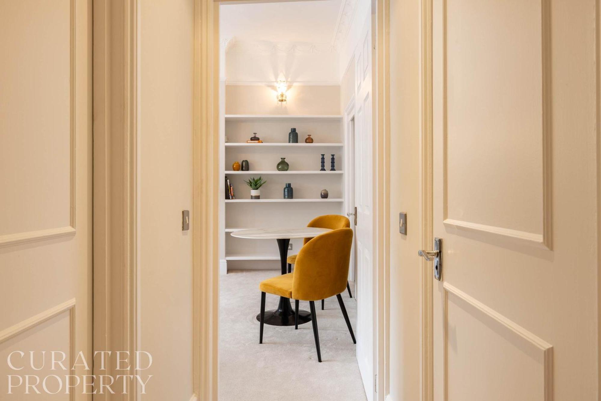 Apartment Chic & Sunlit Earls Court Flat London