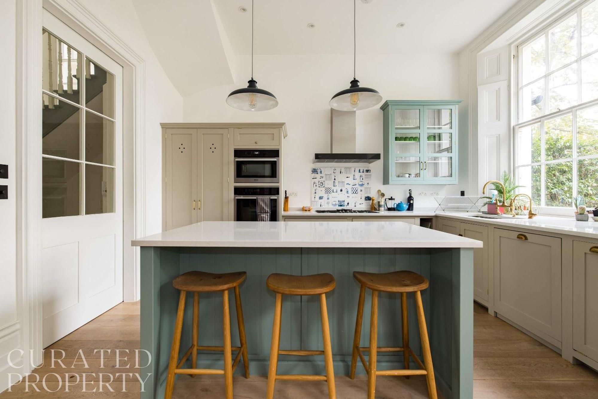 Elegant Primrose Hill Townhouse With Garden London