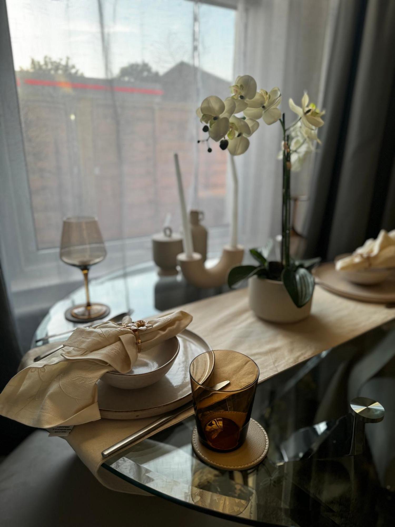 5 Min From Westfield, Stratford, , And Elizabeth Olympic Park With Free Netflix Londra