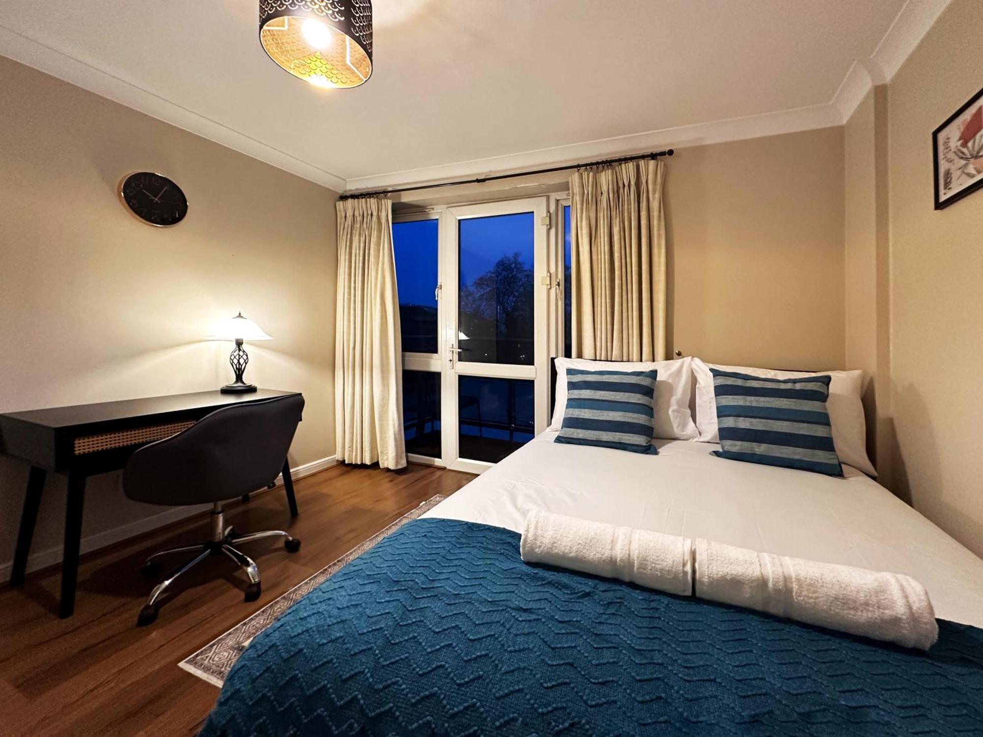 Betty's Place In Tower Hill - 2 Double Beds, Max 4 People, Great Location In *