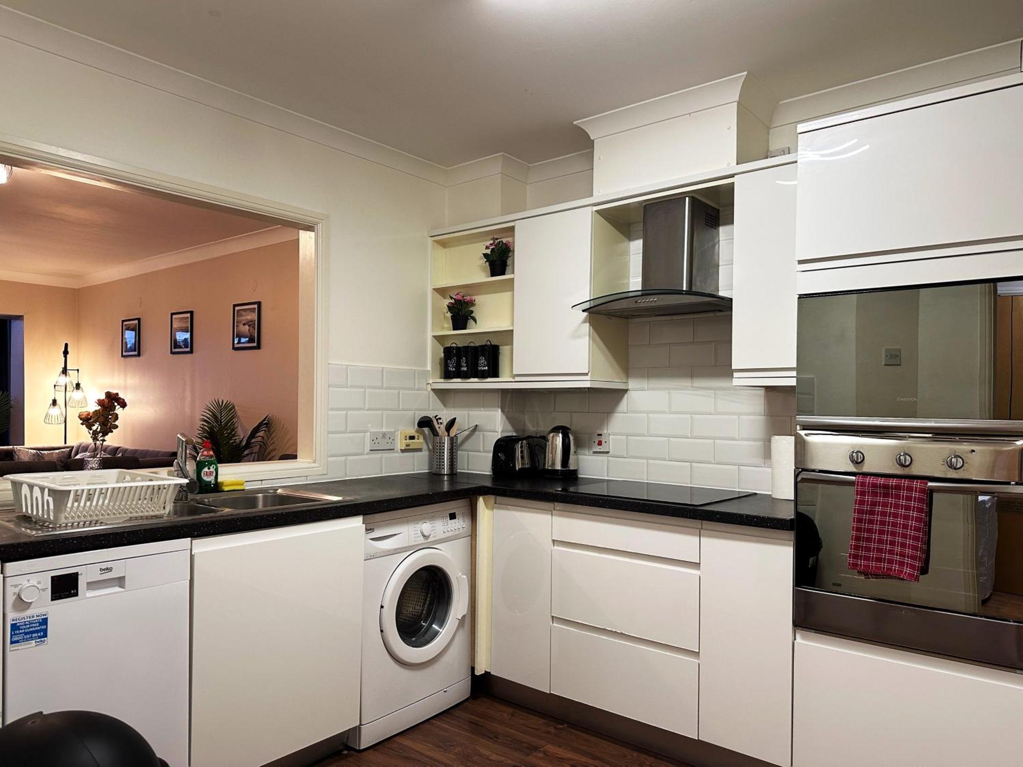 Betty's Place In Tower Hill - 2 Double Beds, Max 4 People, Great Location In Lägenhet *