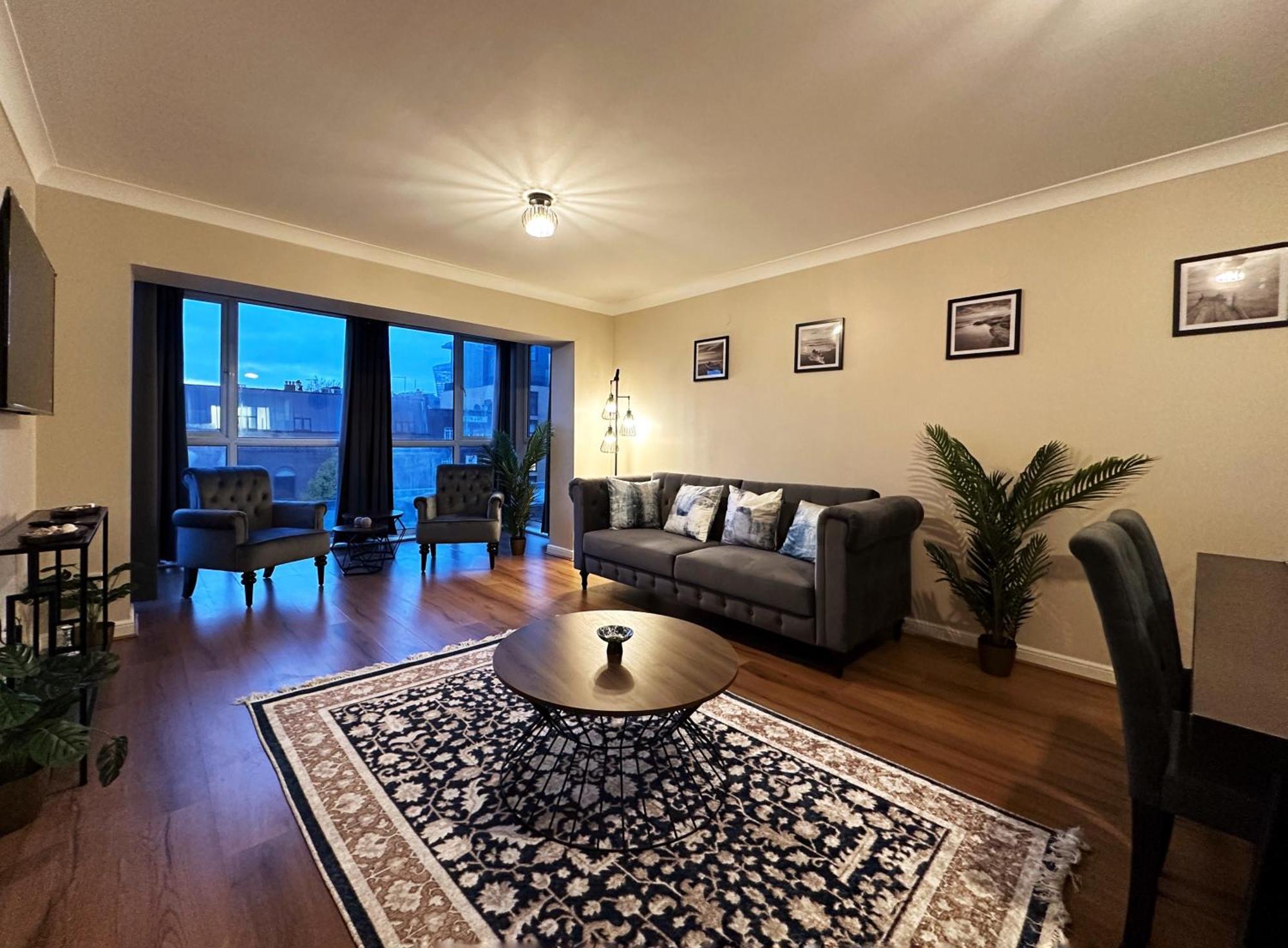 Lägenhet Betty's Place In Tower Hill - 2 Double Beds, Max 4 People, Great Location In London