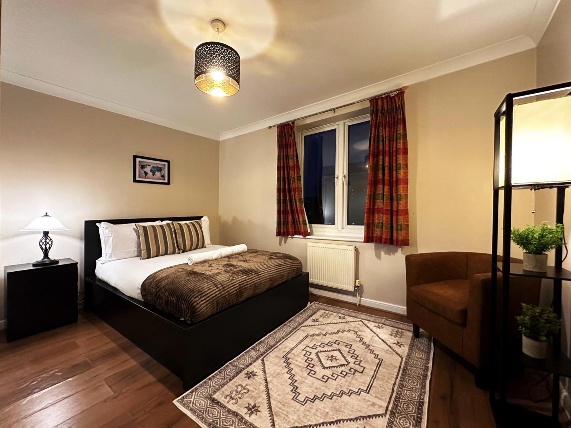 Apartment Betty's Place In Tower Hill - 2 Double Beds, Max 4 People, Great Location In London
