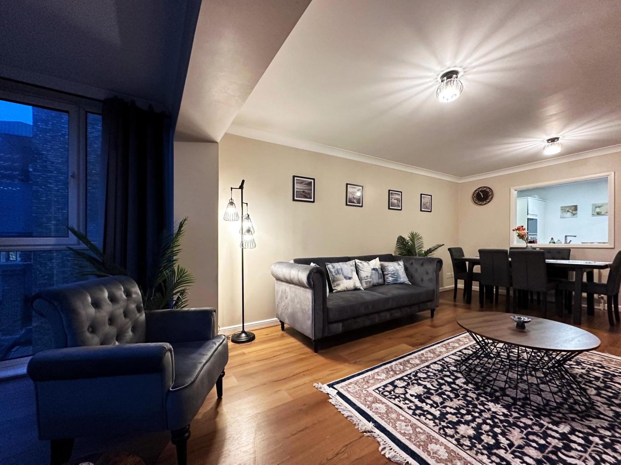 Betty's Place In Tower Hill - 2 Double Beds, Max 4 People, Great Location In Lägenhet