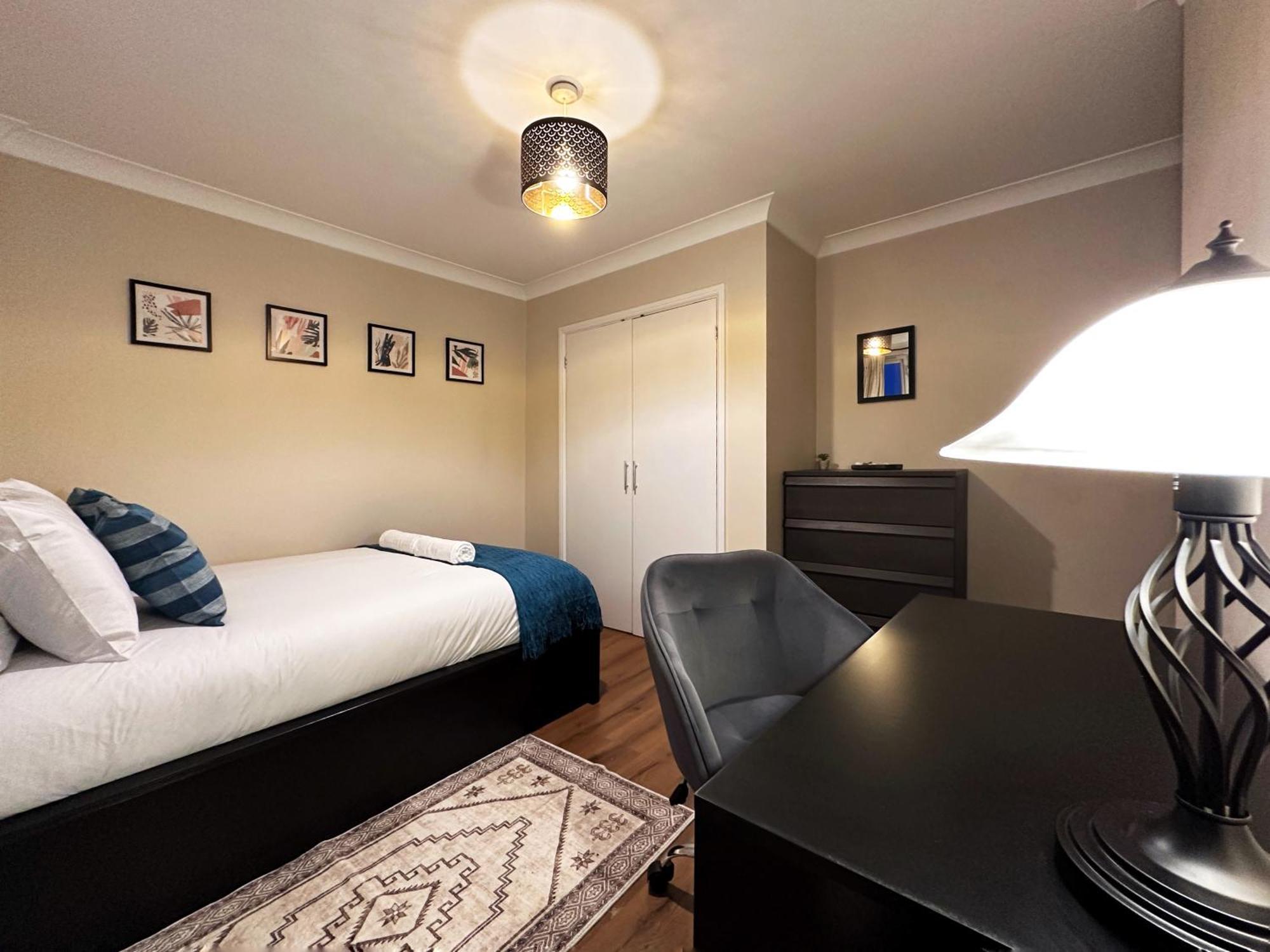 Betty's Place In Tower Hill - 2 Double Beds, Max 4 People, Great Location In Lägenhet *