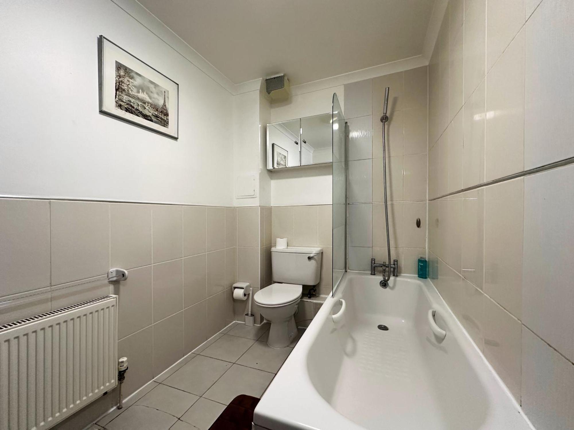 Lägenhet Betty's Place In Tower Hill - 2 Double Beds, Max 4 People, Great Location In London