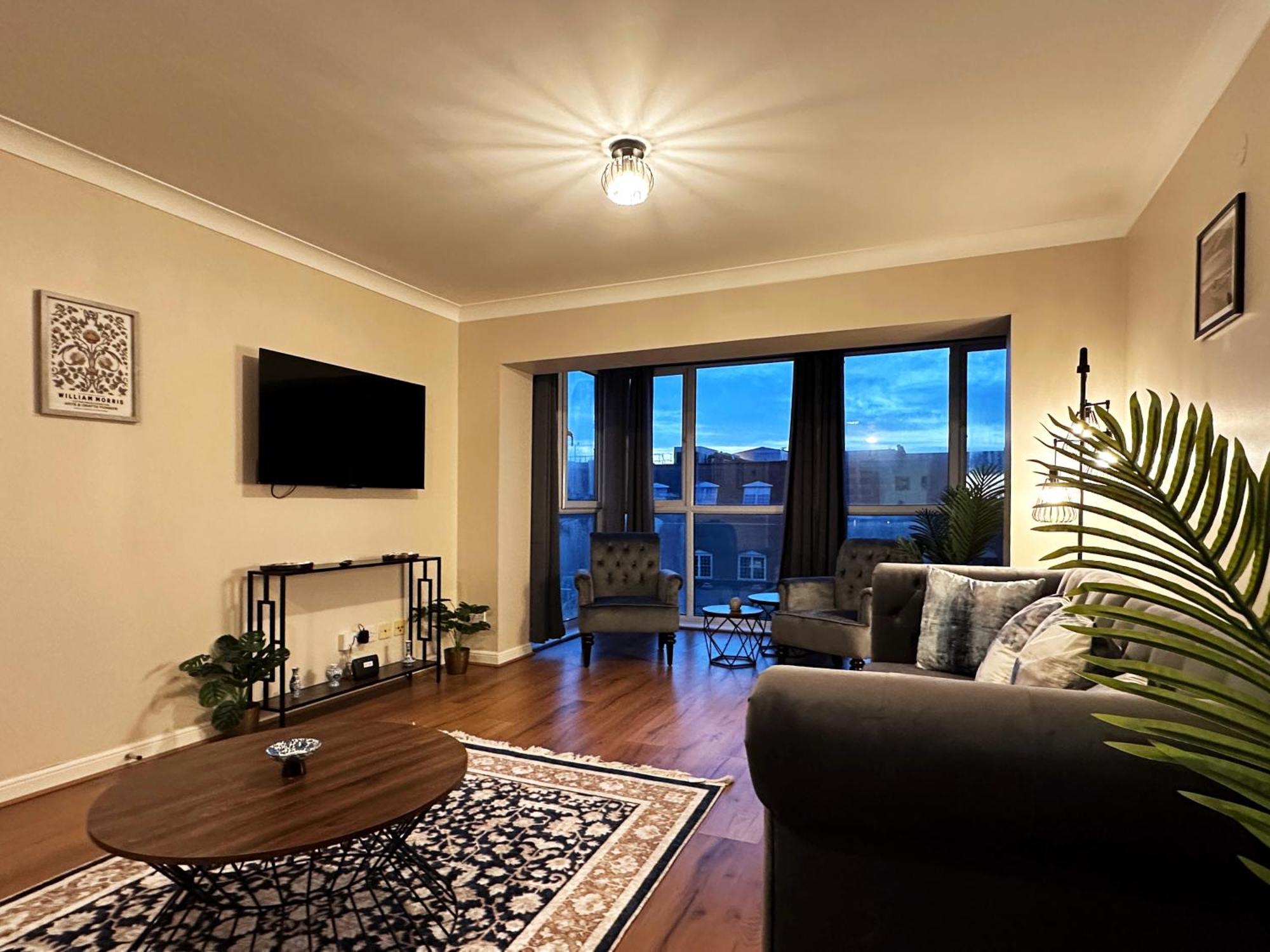 Lägenhet Betty's Place In Tower Hill - 2 Double Beds, Max 4 People, Great Location In *