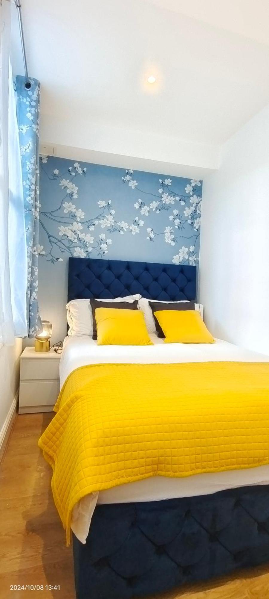 Leilighet Blossom With Garden London