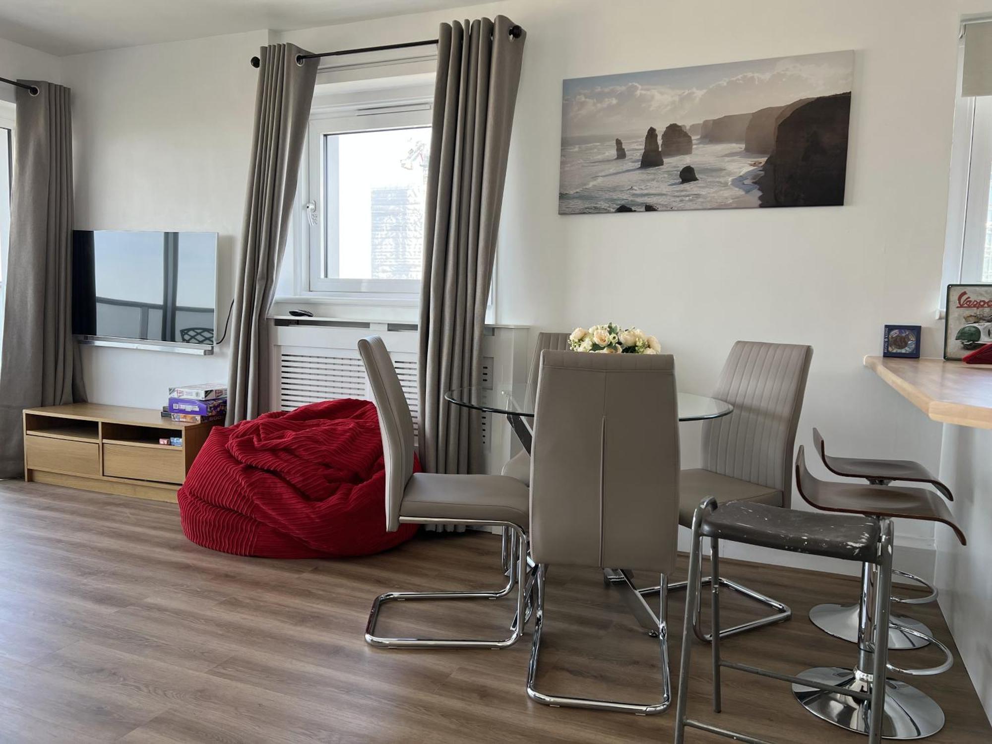 Highrise In Shoreditch Apartment