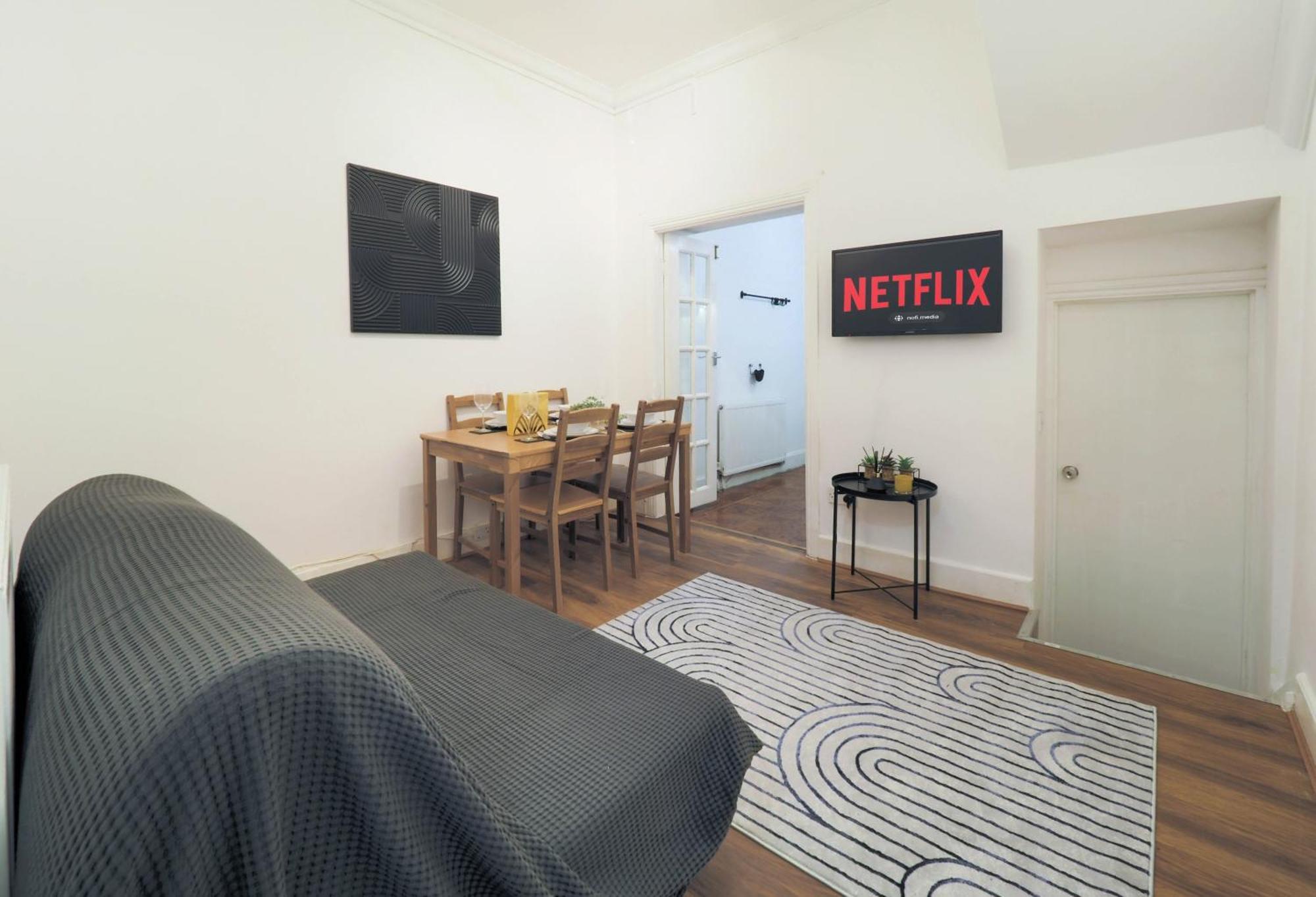 Appartamento F1 Cozy 2 Bed Flat Opposite Olympia Sleeps 5 People