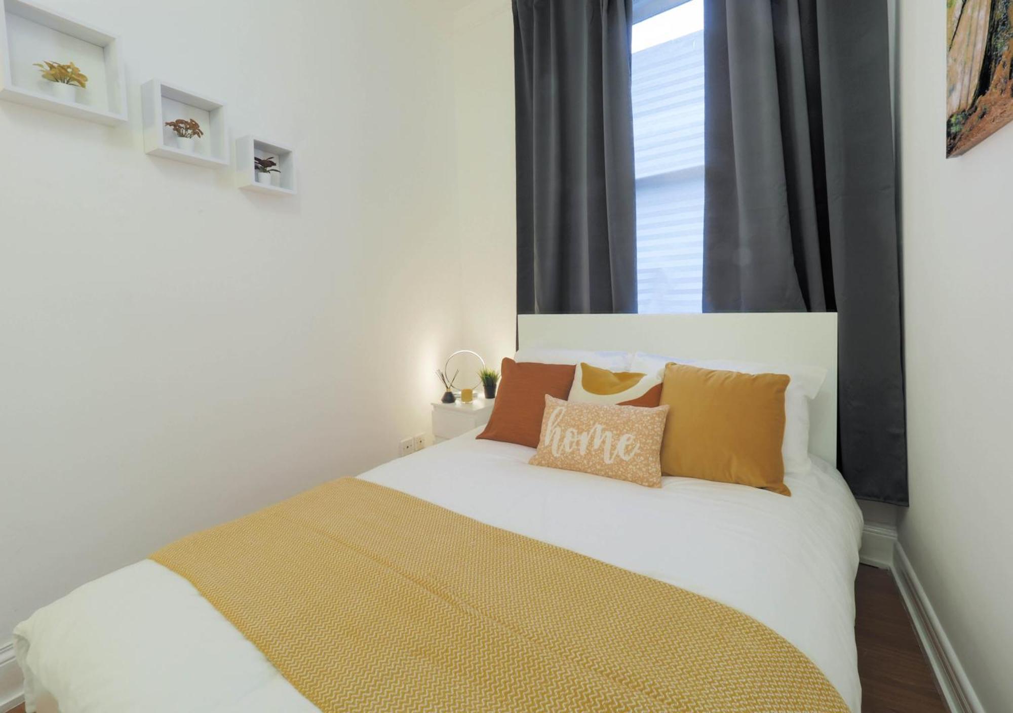 Appartamento F1 Cozy 2 Bed Flat Opposite Olympia Sleeps 5 People